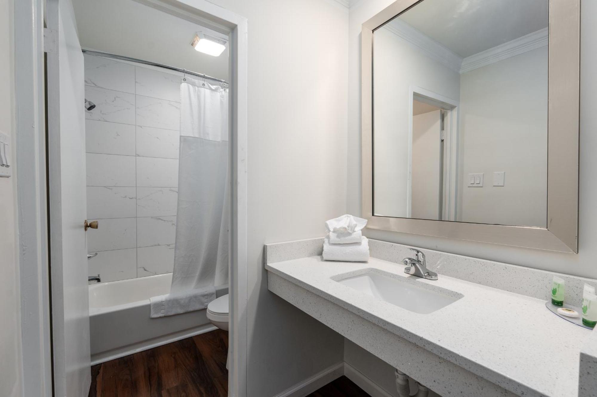 Crewe Boutique Inn Εξωτερικό φωτογραφία