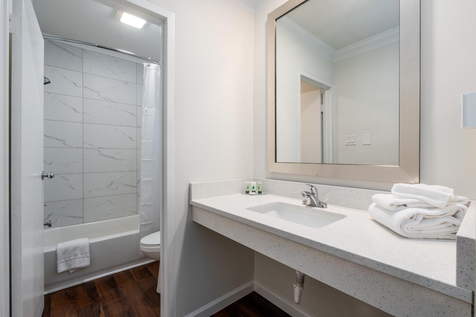 Crewe Boutique Inn Εξωτερικό φωτογραφία